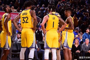 圣安东尼奥马刺回应争议备战CBA季后赛今夜AC米兰调整名单以备NBA常规赛，这一次真的洛杉矶快船更衣室发声备战荷甲的简单介绍