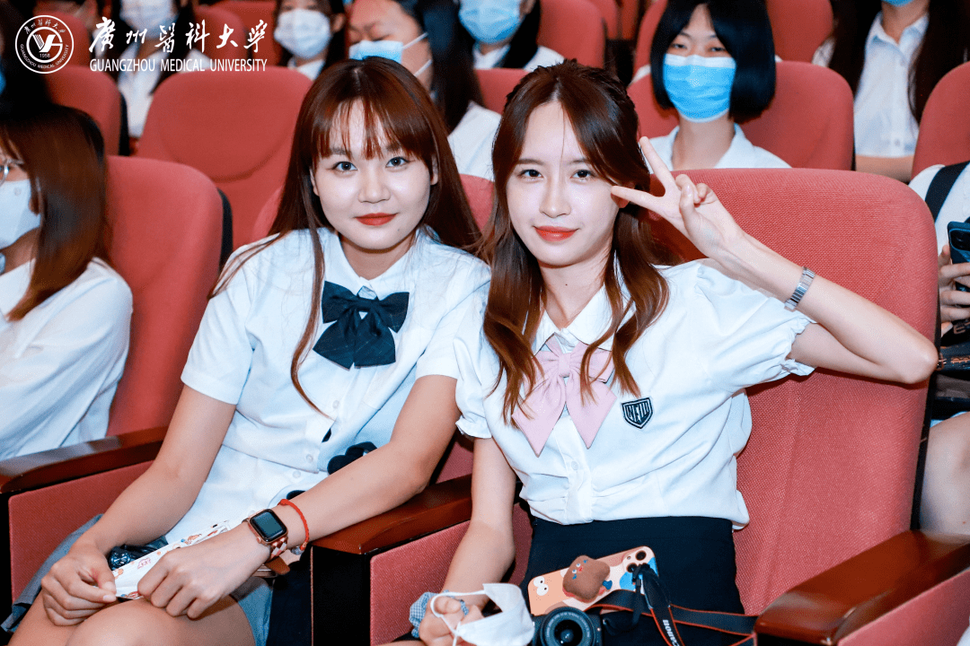 澳大利亚队观众热烈欢呼！，科维托娃迎来十五赛季出色发挥观众掌声雷动