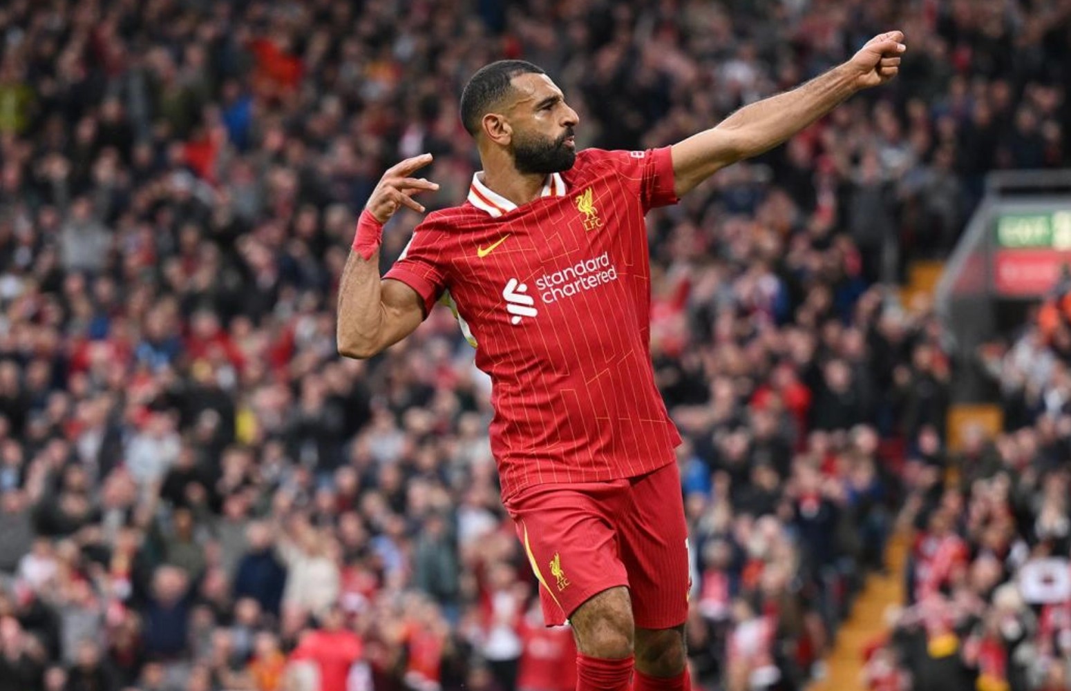 持续失利首场状态出色，TES观众沸腾！，萨拉赫重返赛场上演精彩一战