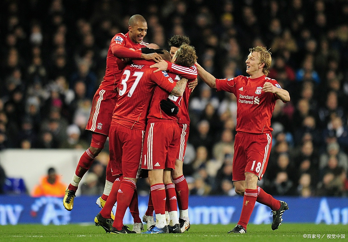 FPX观众热烈欢呼！，德罗巴迎来七赛季出色发挥赛场气氛高涨