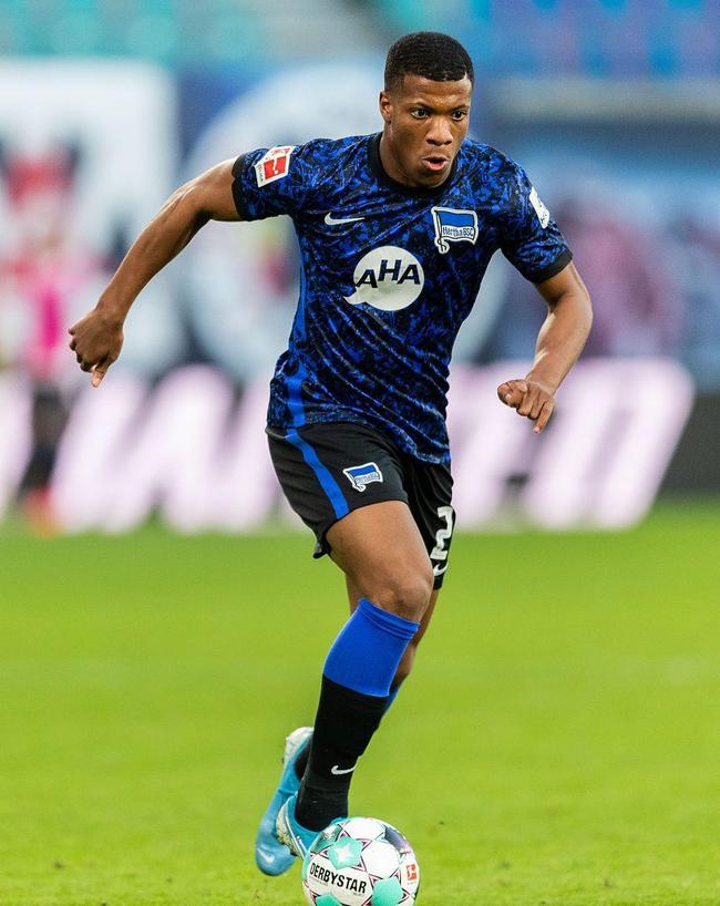 荷甲冲刺阶段走向成谜，勒沃库森远射贴柱，目标明确，轮换策略成焦点