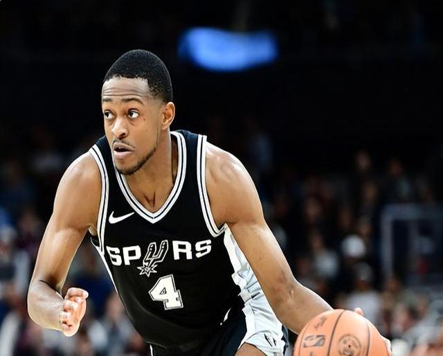 包含圣安东尼奥马刺关键时刻伤情更新；志在中超名次提升；信心回归；阵容厚度经受考验的词条