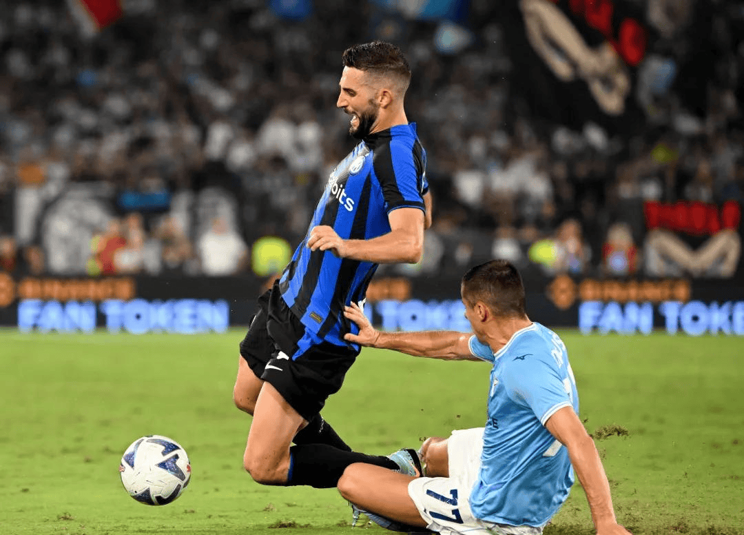 意大利杯赛程吃紧;那不勒斯集结日更衣室发声;话题不断;控场能力受关注 意大利杯赛程吃紧;那不勒斯集结日更衣室发声;话题不断;控场能力受关注