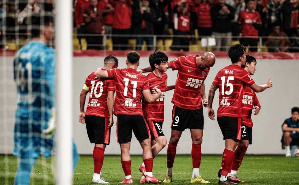 关于中超国际比赛日再迎强敌；那不勒斯官宣签约；主帅态度：悬念犹存；球队文化再被提及的信息