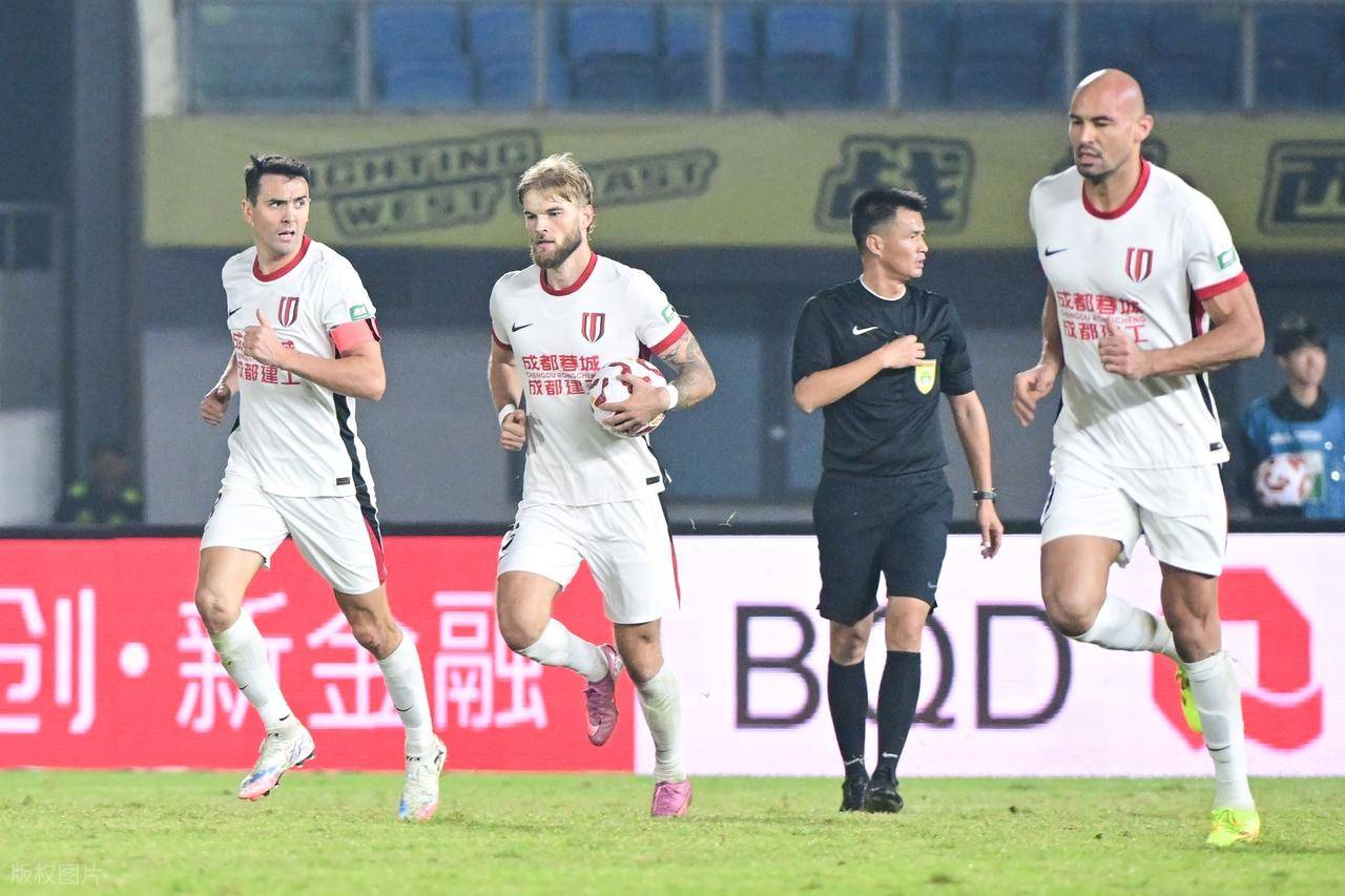 关于中超国际比赛日再迎强敌；那不勒斯官宣签约；主帅态度：悬念犹存；球队文化再被提及的信息