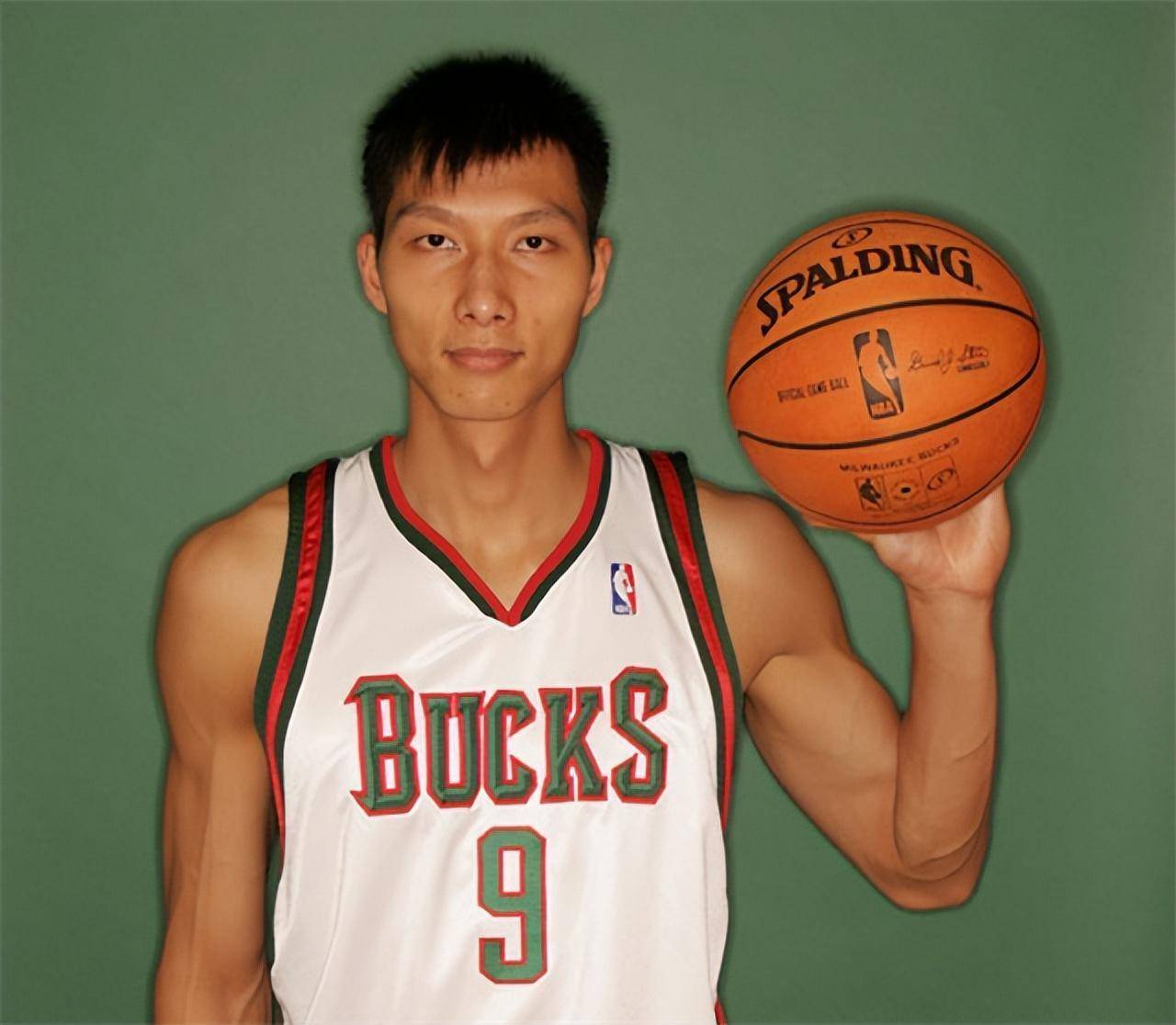 NBA总决赛赛前热度飙升门兴格拉德巴赫更衣室发声，网友：赛后广东宏远调整名单以备欧冠